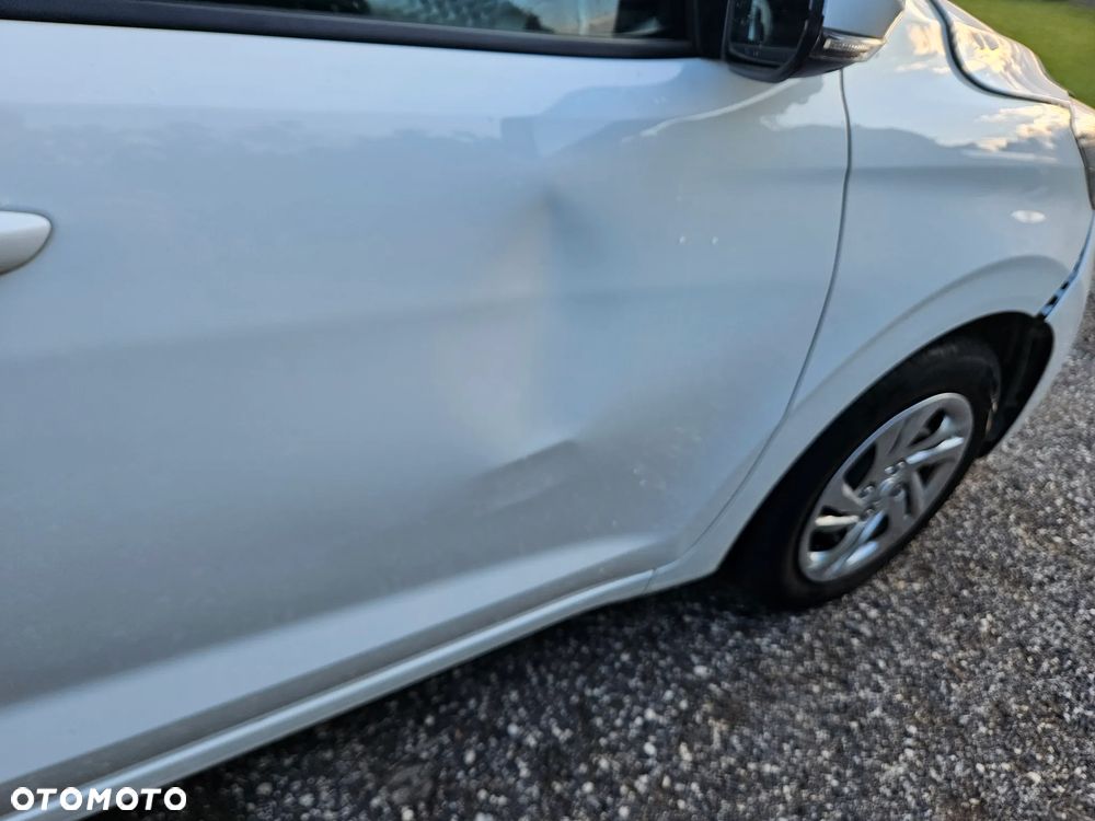 Hyundai i10 1.0 BlueDrive Comfort - 9