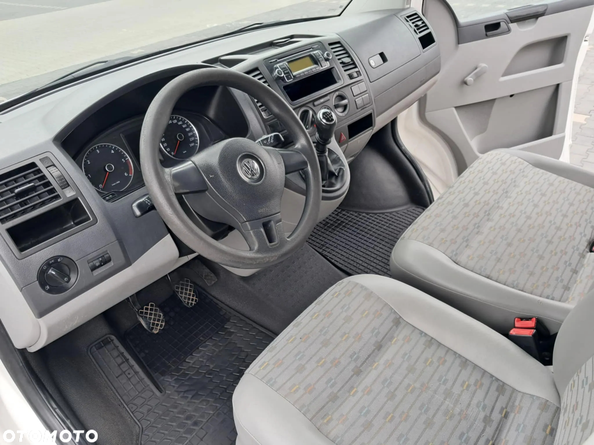 Volkswagen Transporter T5 - 3