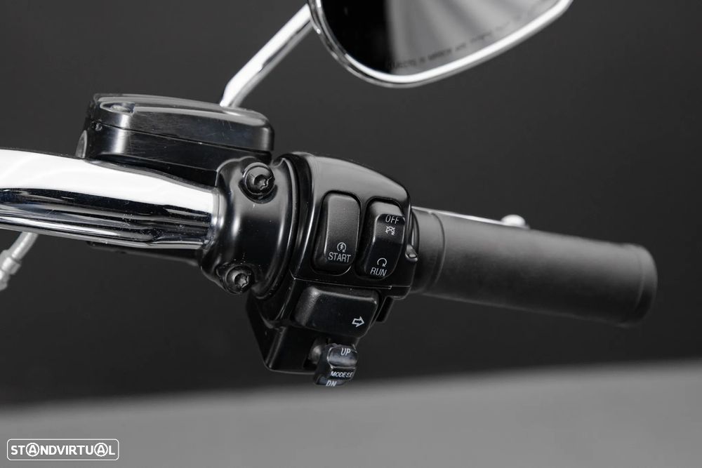 Harley-Davidson FLHR Road King - 18