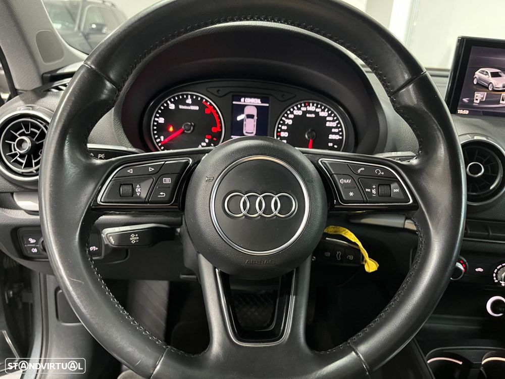 Audi A3 Sportback 1.6 TDI S-line S tronic - 26