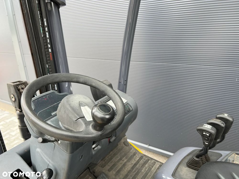 Jungheinrich TFG425 - 7