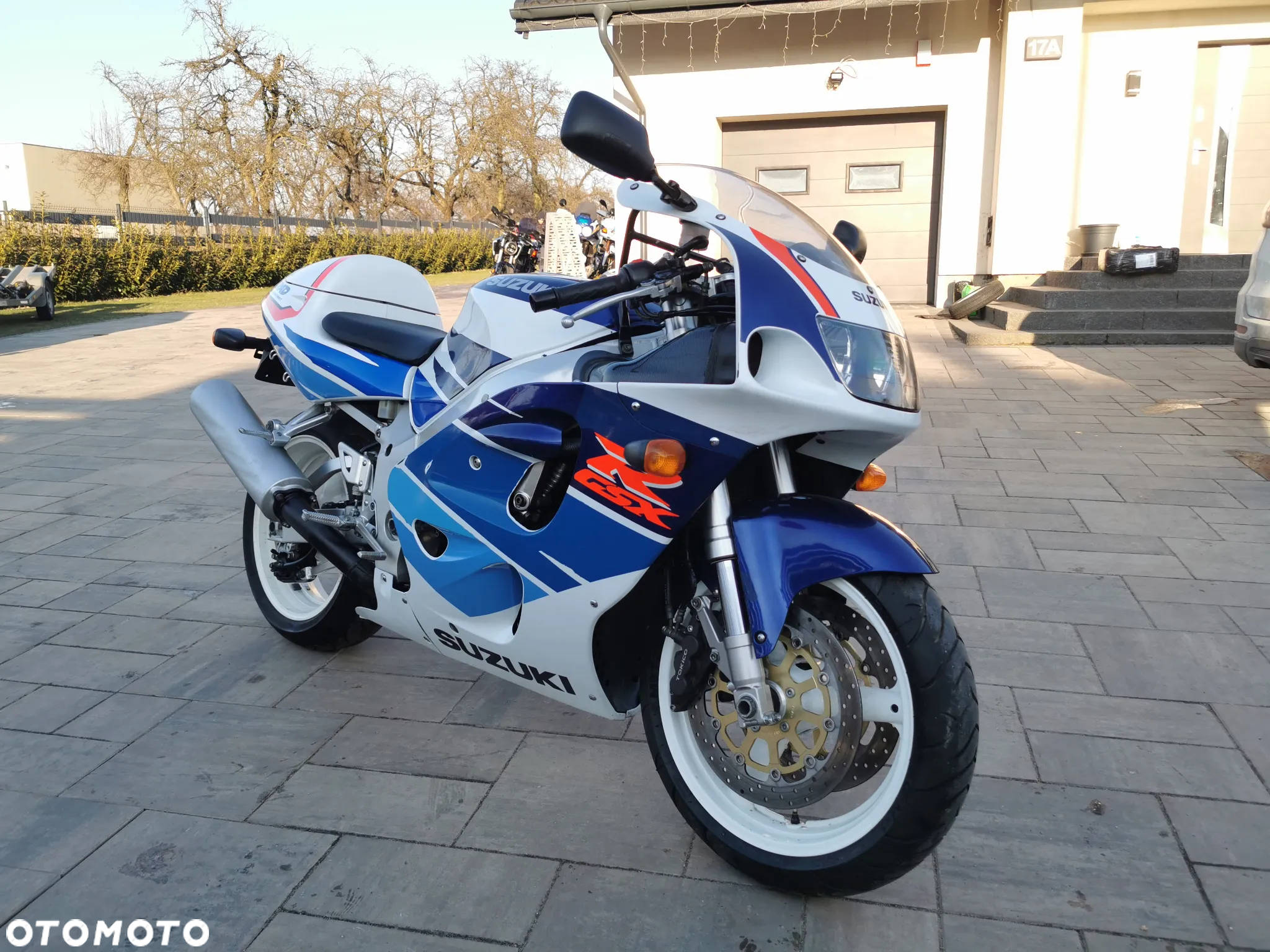 Suzuki GSX-R - 30
