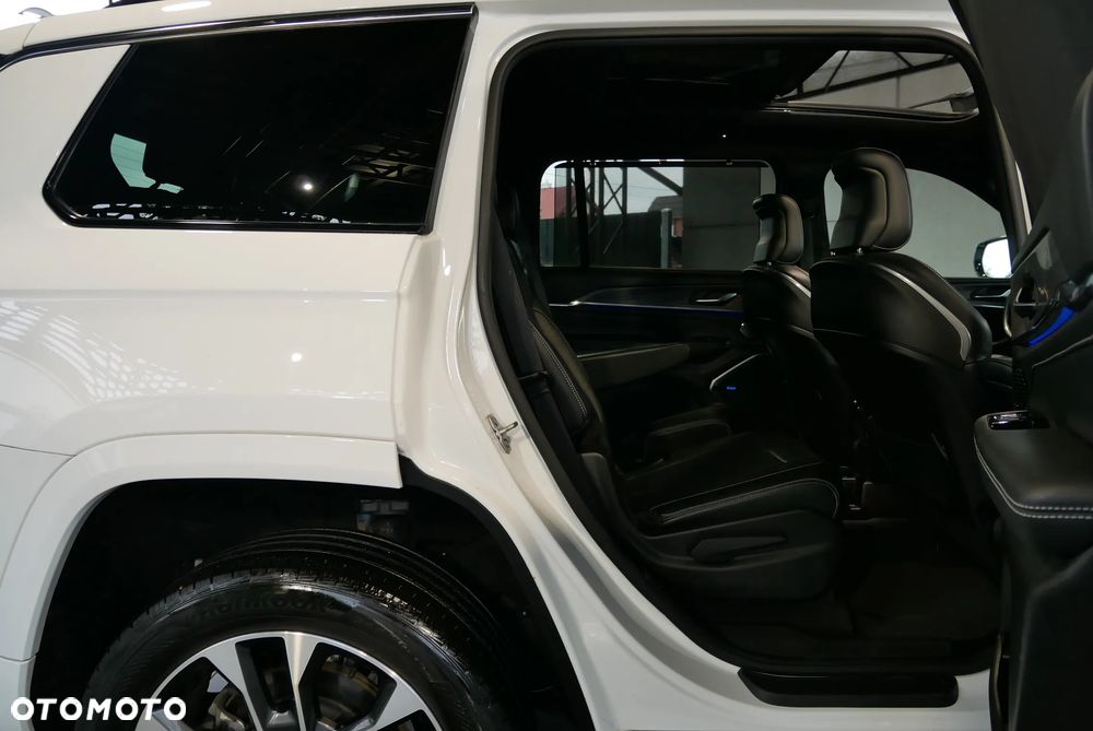 Jeep Grand Cherokee - 11