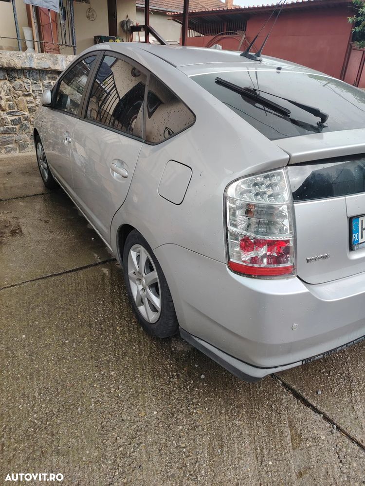 Toyota Prius (Hybrid) Luna - 1