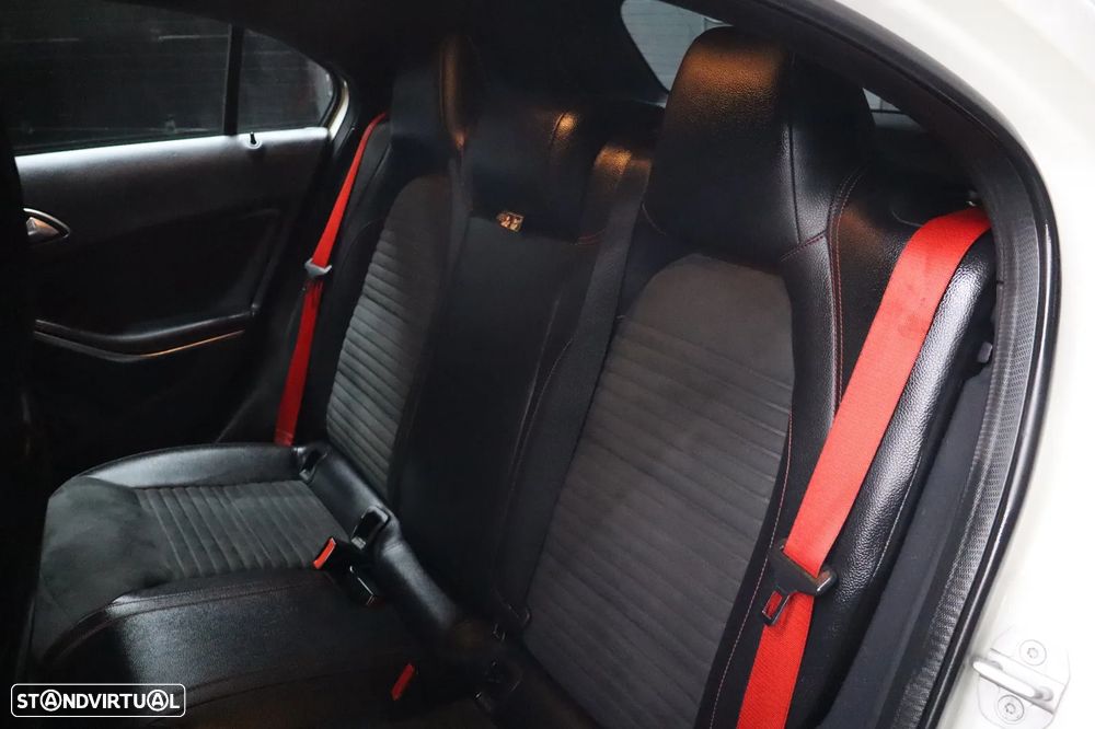 Mercedes-Benz A 45 AMG 4Matic Speedshift 7G-DCT - 20