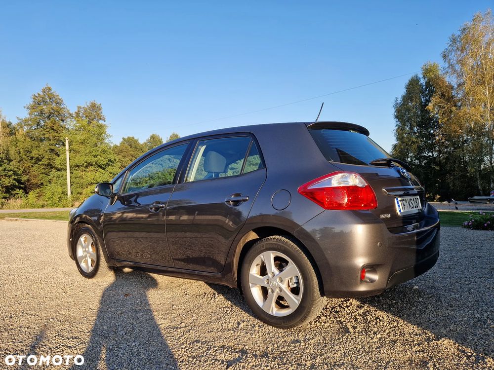 Toyota Auris - 4