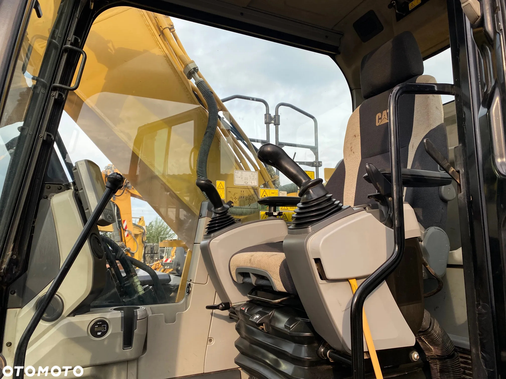 Caterpillar CAT 324 ELN, SERWISOWANA W CAT, z NIEMIEC, SUPER STAN - 13