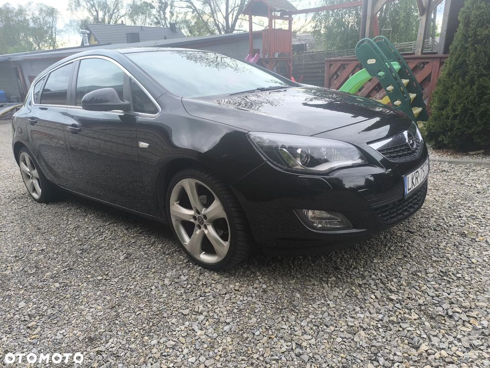 Opel Astra 1.4 Turbo Cosmo - 4