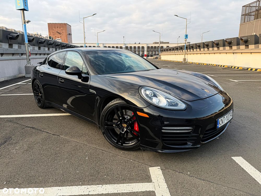 Porsche Panamera GTS PDK - 2