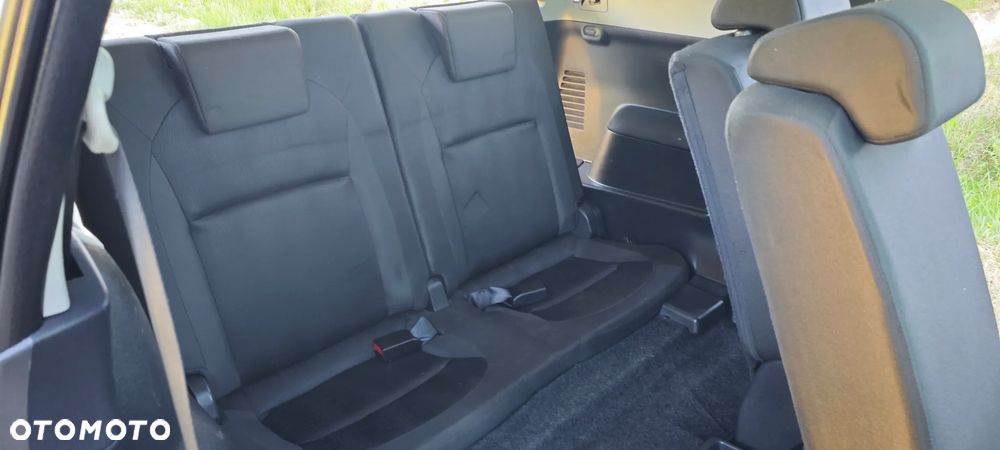 Nissan Qashqai+2 2.0 tekna - 23