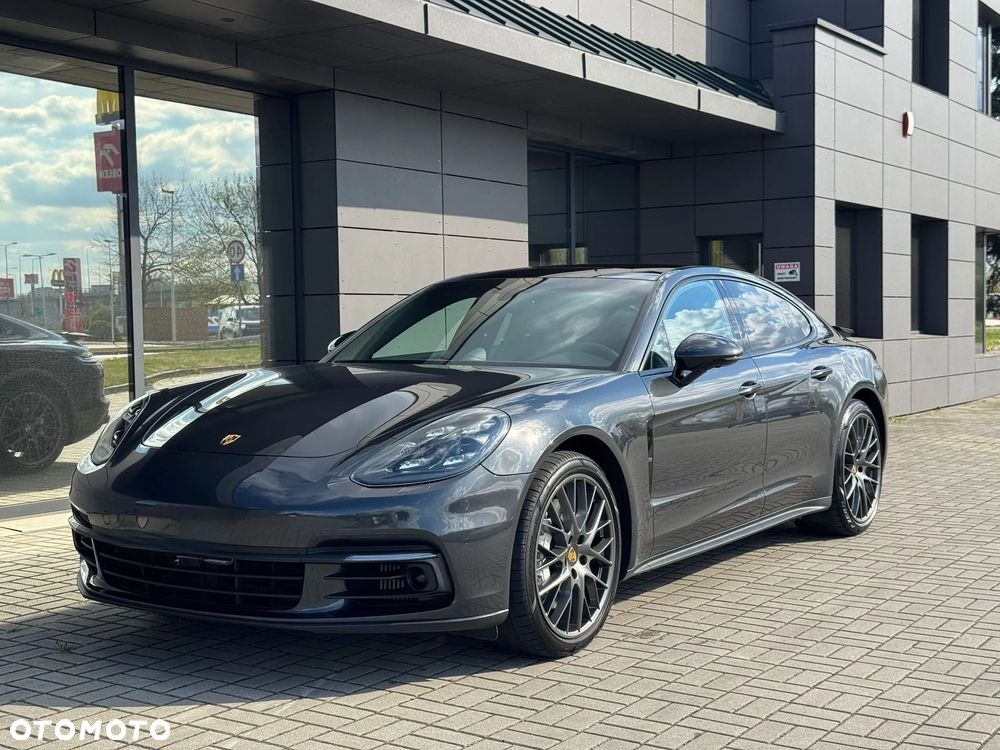 Porsche Panamera 4 Platinum Edition