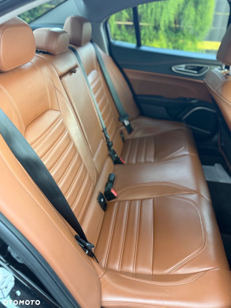 Alfa Romeo Giulia - 24