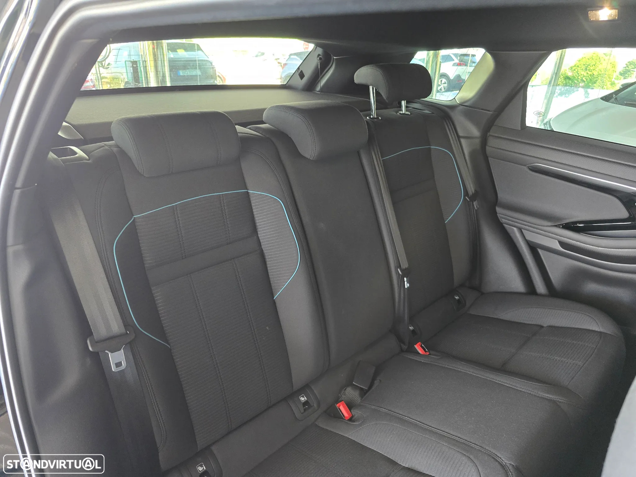 Land Rover Range Rover Evoque - 19