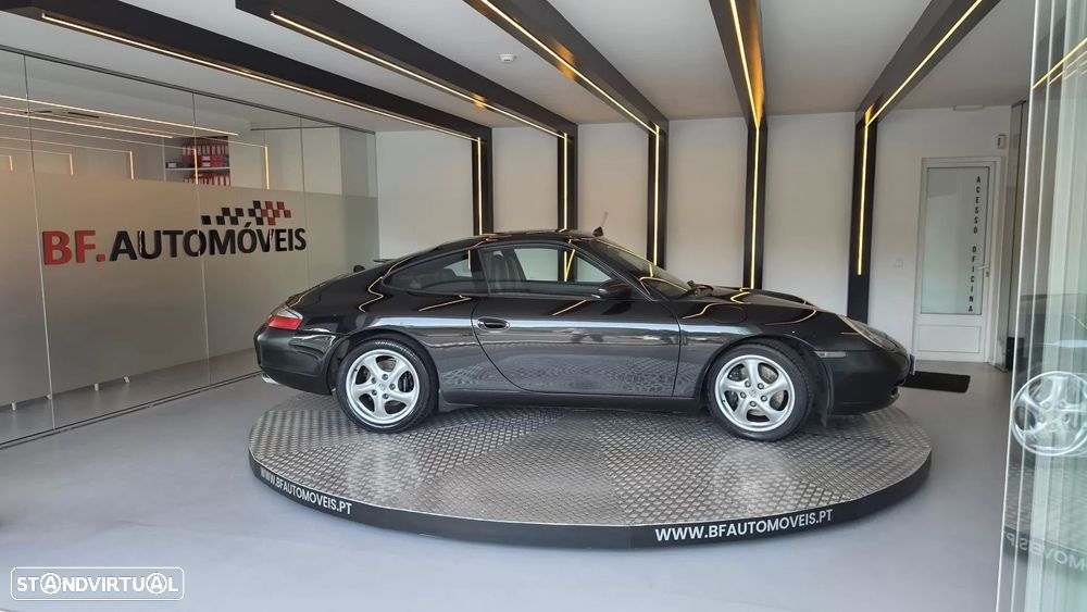 Porsche 911 (996) Carrera - 10