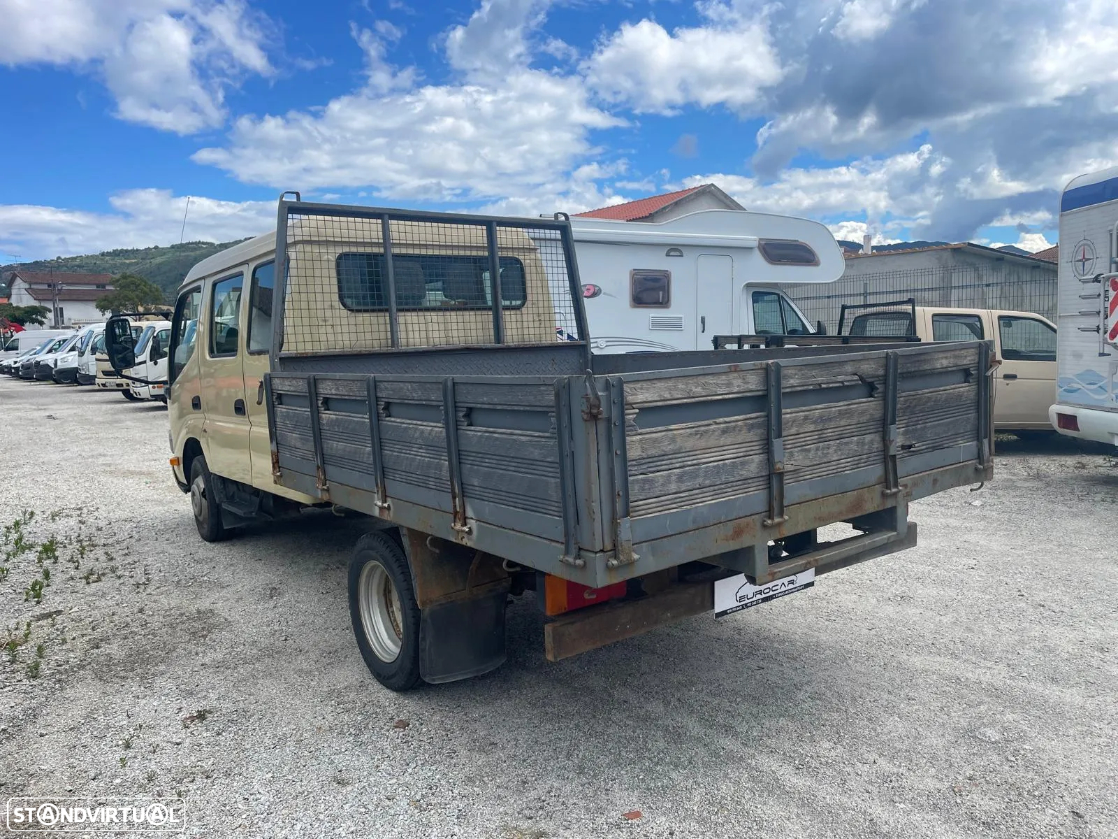 Toyota Dyna 2.5 D-4D Cab. Tripla - 2