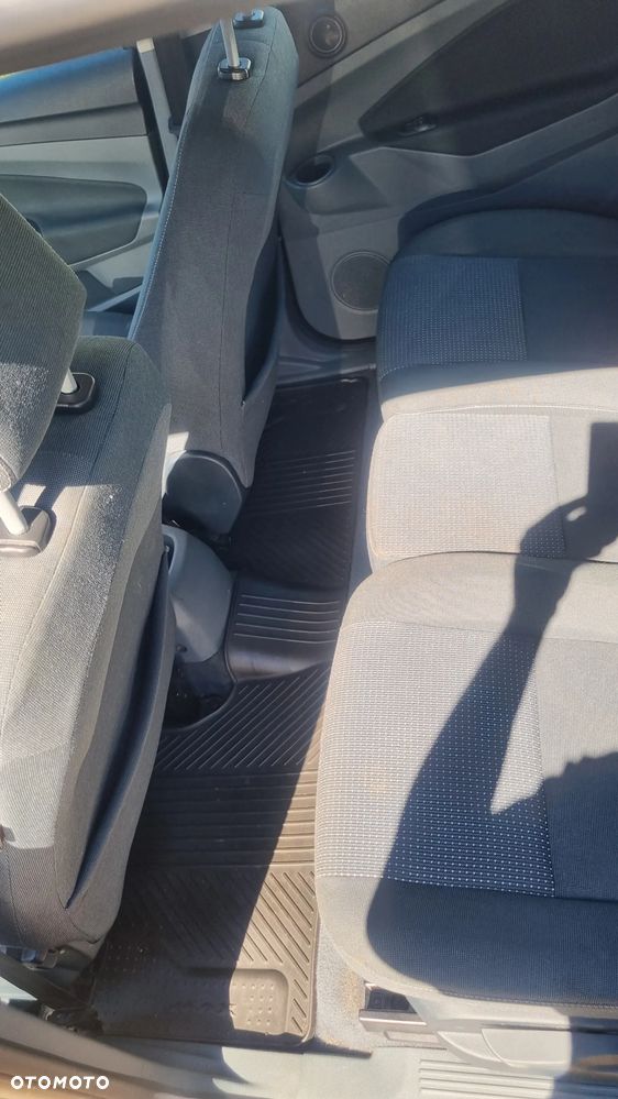 Ford Grand C-MAX - 21
