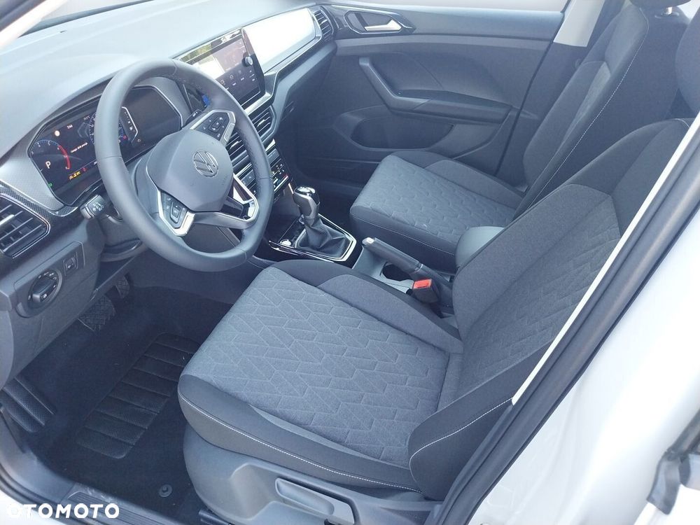 Volkswagen T-Cross - 12