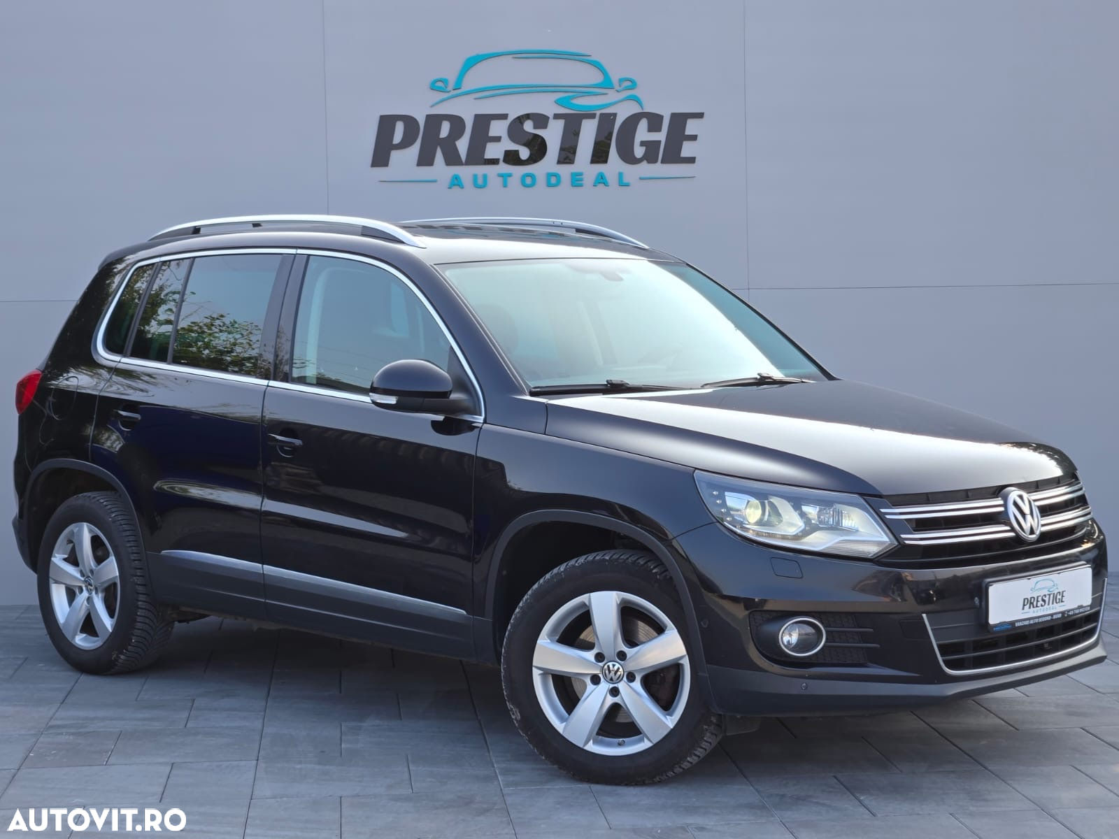 Volkswagen Tiguan 2.0 TDI 4Motion DSG Sport & Style - 2