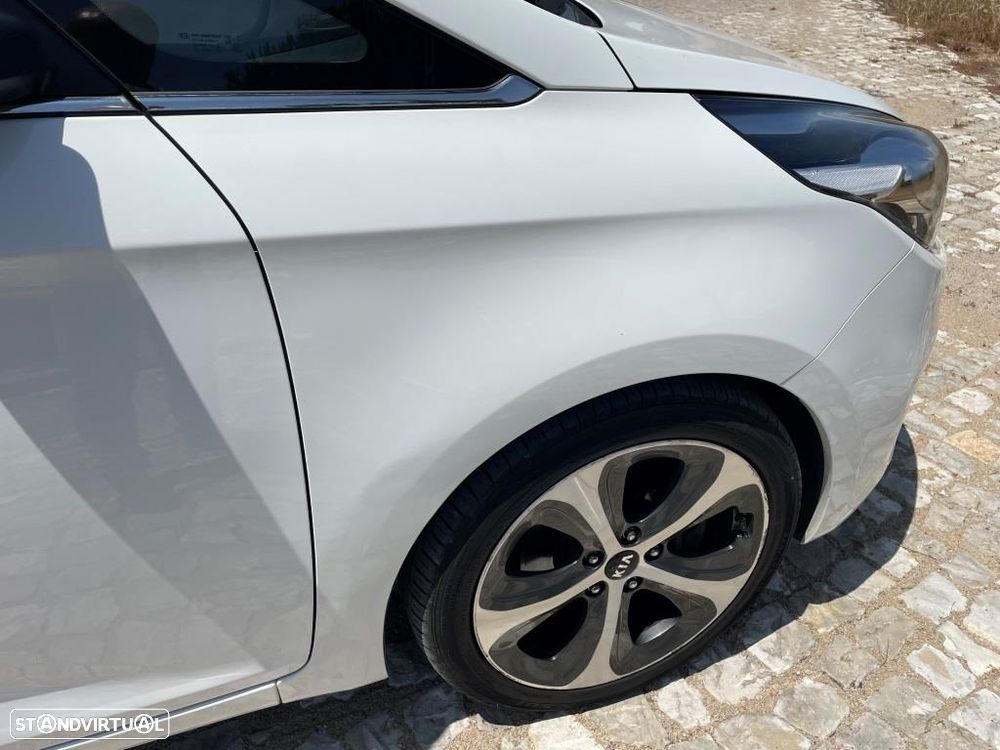 Kia Carens 1.7 CRDi ISG TX - 17