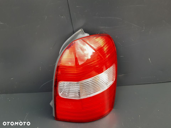 Lampa tylna prawa Mazda 323F BJ 01-03r.