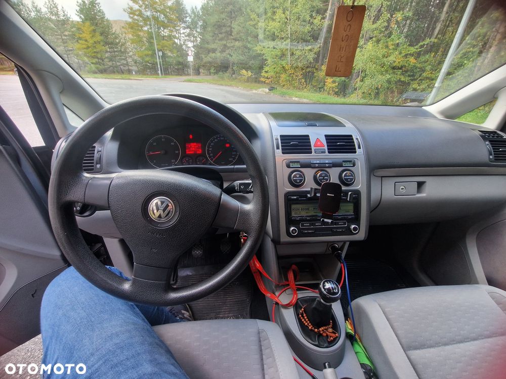 Volkswagen Touran - 6