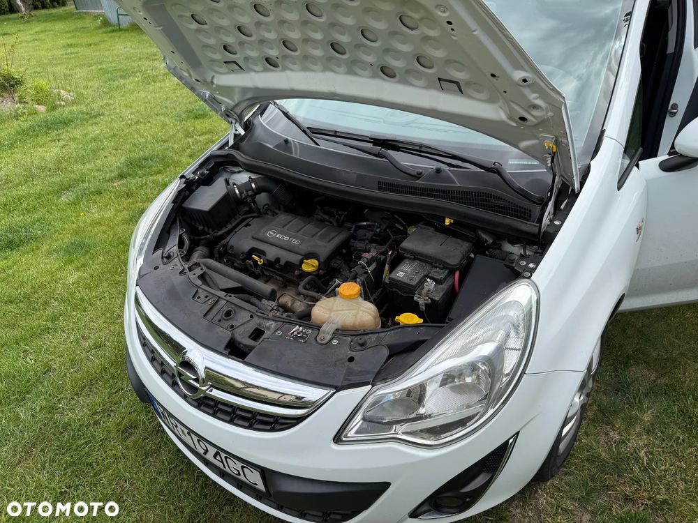 Opel Corsa 1.4 16V Satellite - 10