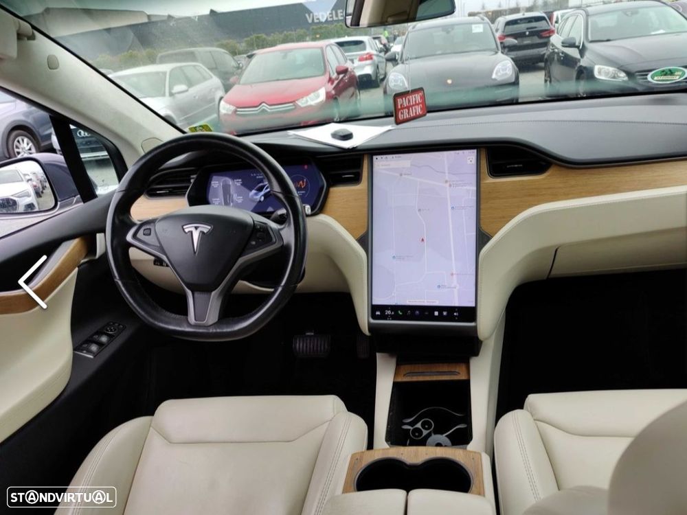 Tesla Model X 100D - 6