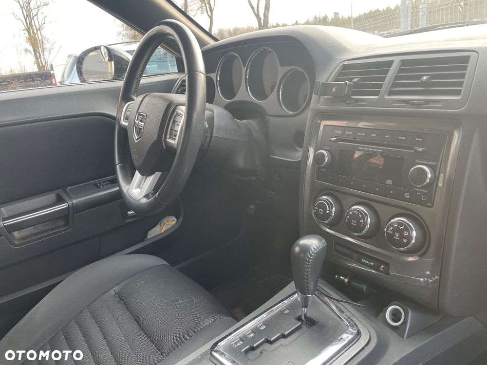 Dodge Challenger 3.5 SE - 5