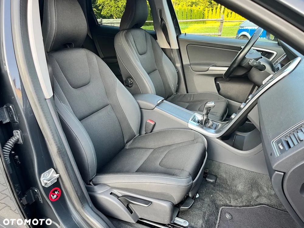Volvo XC 60 D4 Momentum - 15