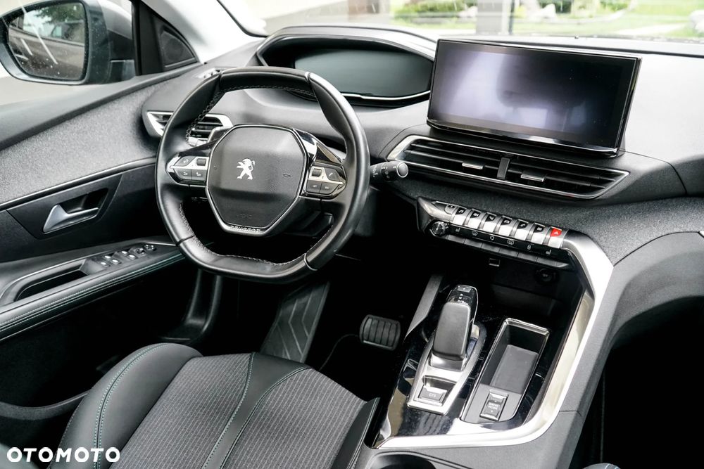 Peugeot 3008 225 e-EAT8 Allure - 24