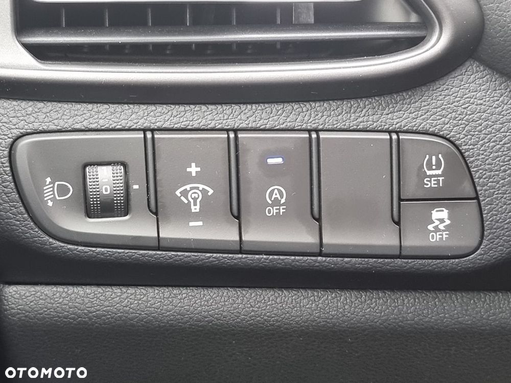 Hyundai i30 1.5 T-GDI 48V Smart - 30