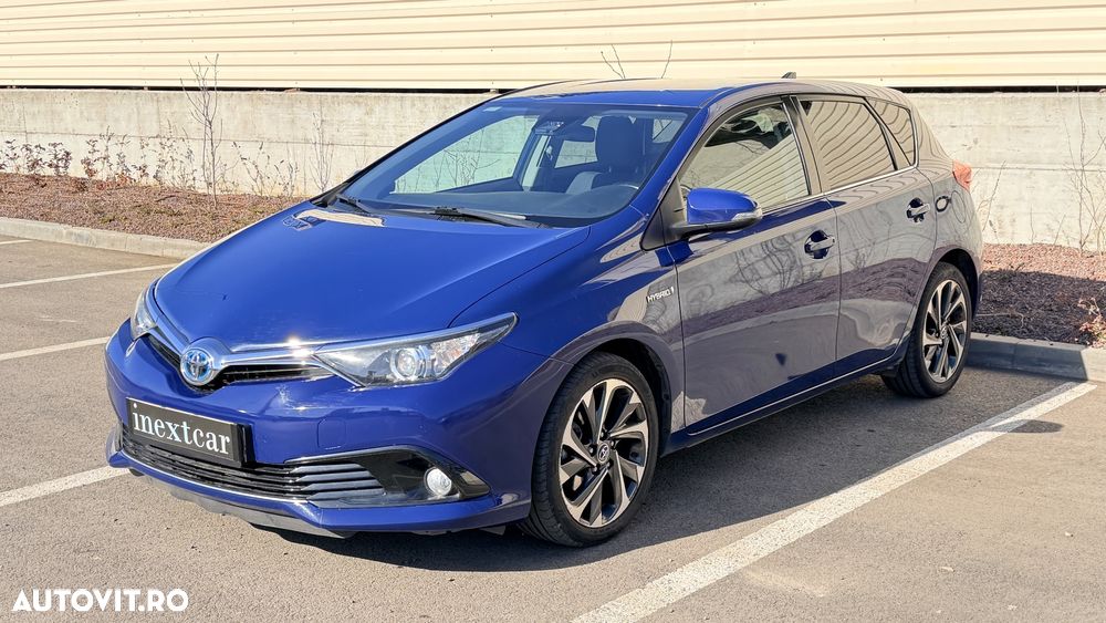 Toyota Auris 1.8 L VVT-i HSD Luna - 2