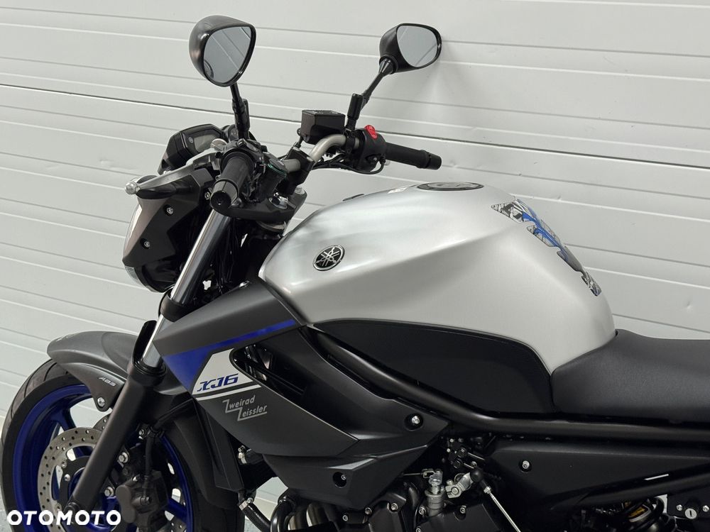 Yamaha XJ - 22