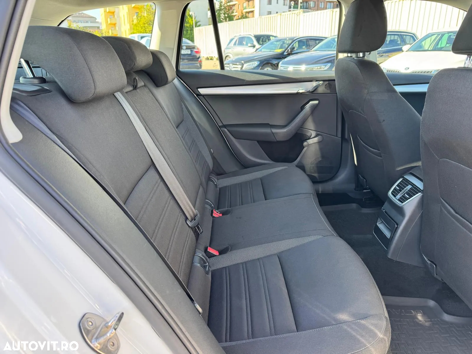 Skoda Octavia Combi Diesel 1.6 TDI Active - 14