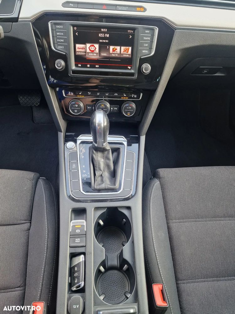 Volkswagen Passat 2.0 TDI DSG (BlueMotion Technology) Comfortline - 17