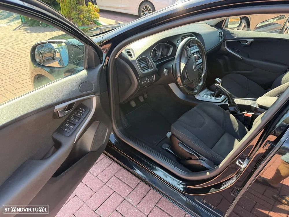 Volvo V40 2.0 D2 Momentum - 8