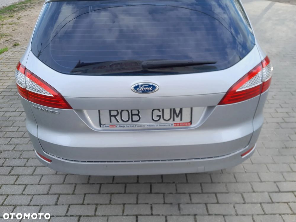 Ford Mondeo 2.0 Ghia - 18