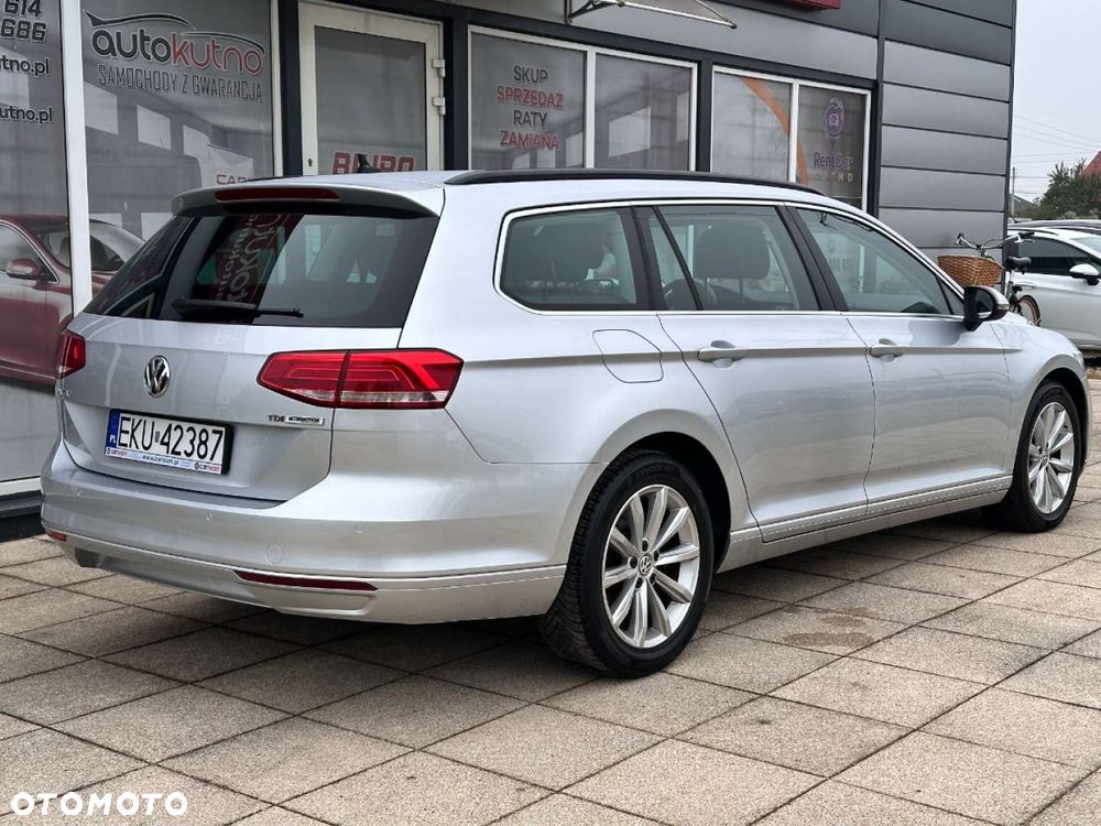 Volkswagen Passat - 11