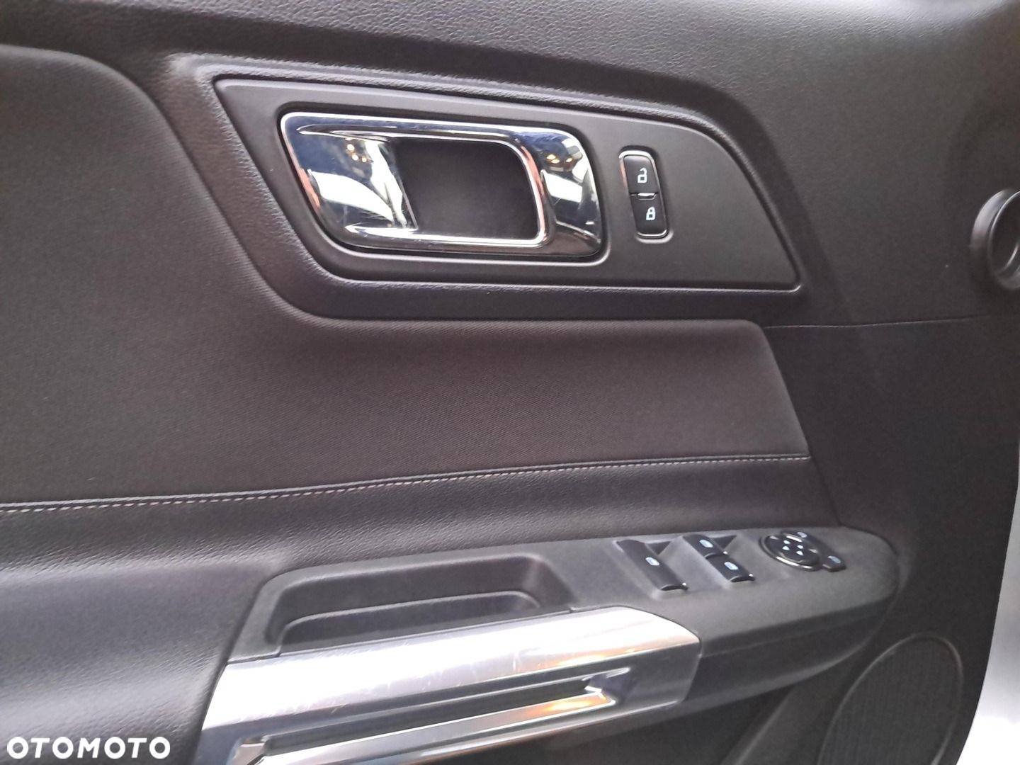 Ford Mustang - 11