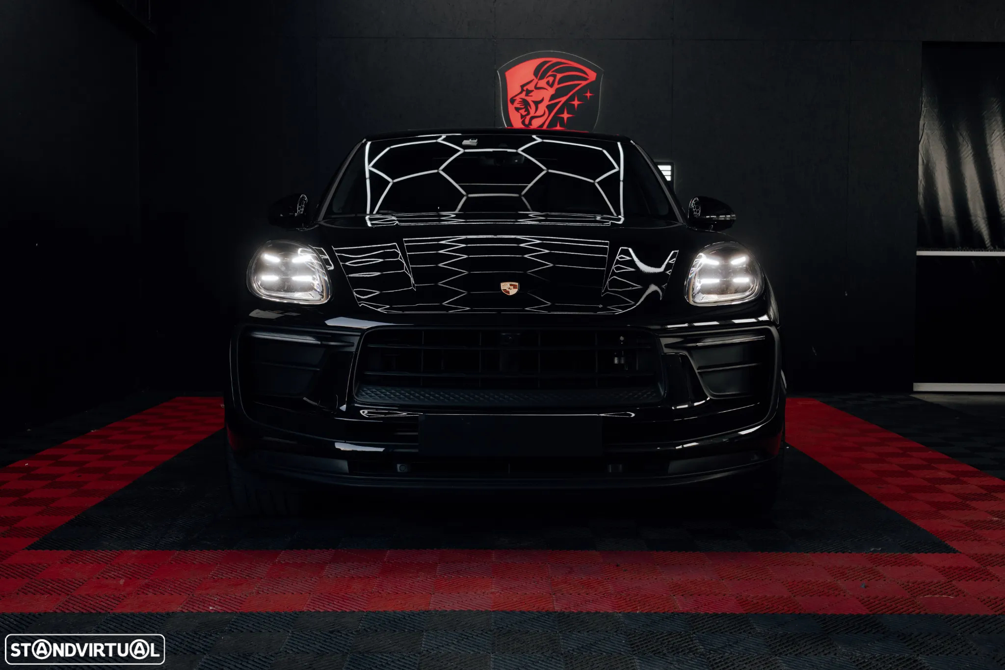 Porsche Macan T - 2