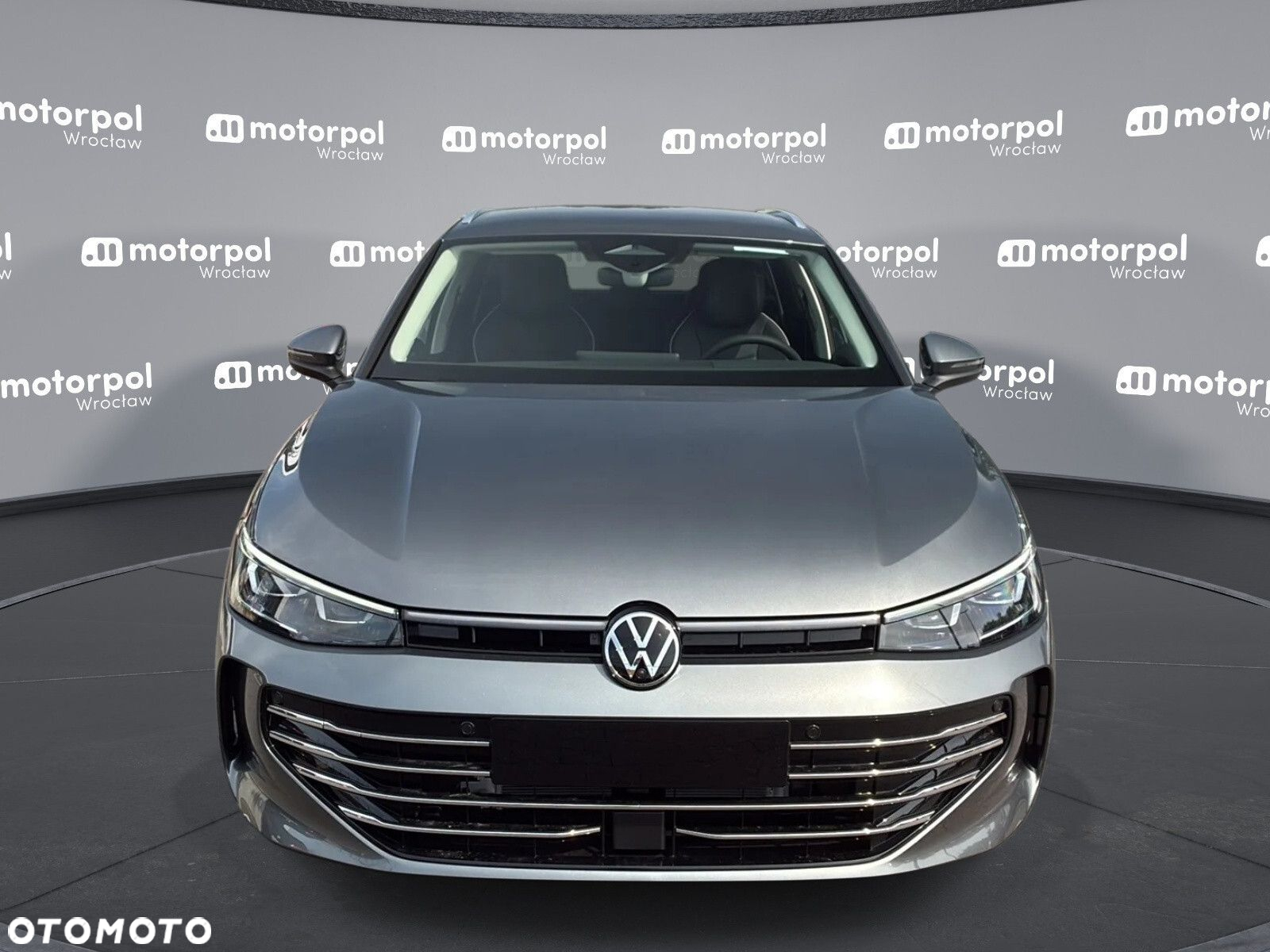 Volkswagen Passat - 2