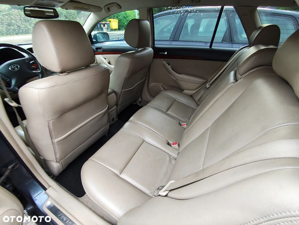 Toyota Avensis 2.2 D-4D Prestige - 6