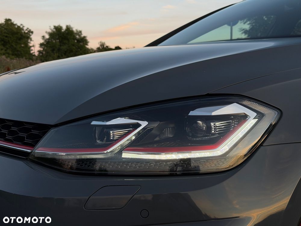 Volkswagen Golf 2.0 TSI GTI TCR DSG - 5