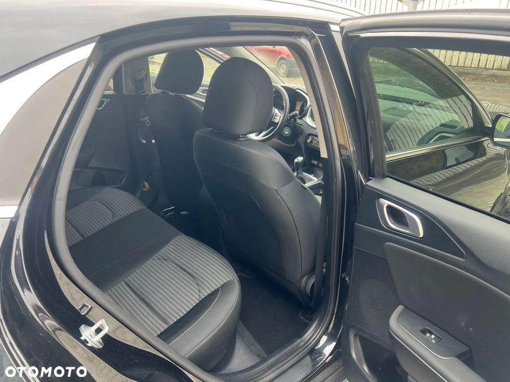 Kia XCeed 1.5 T-GDI M - 14