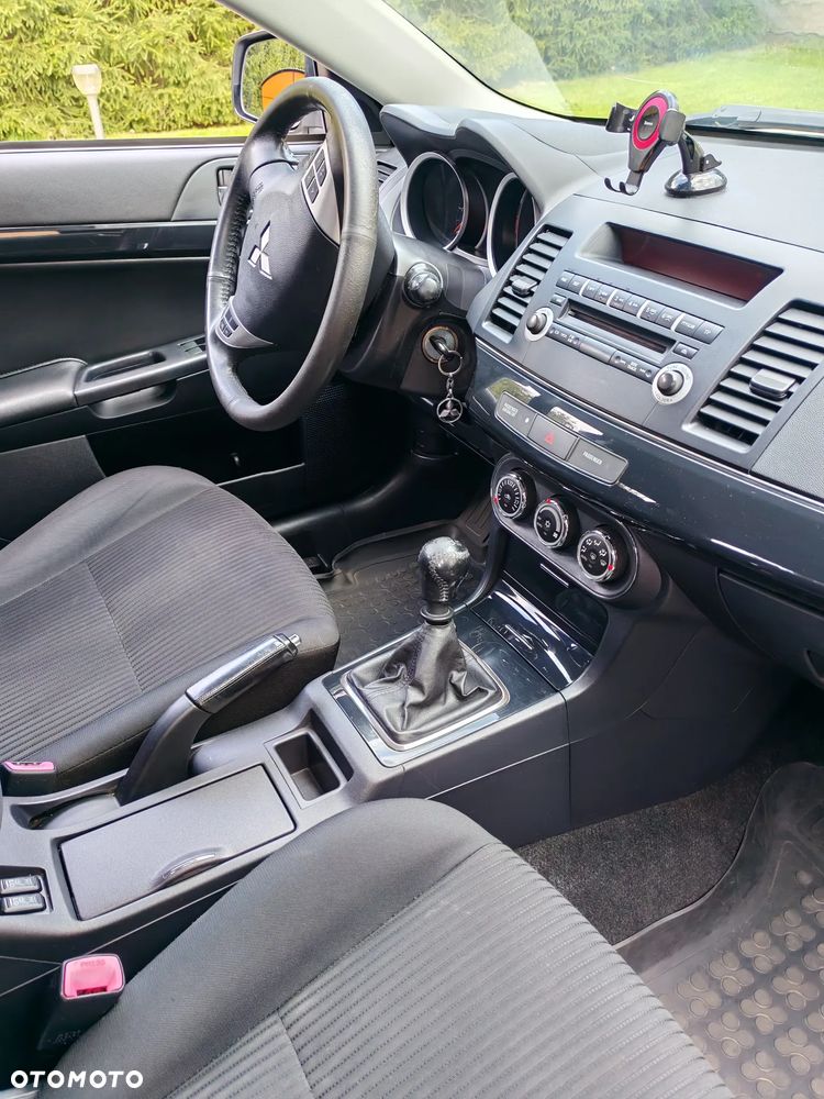 Mitsubishi Lancer - 6