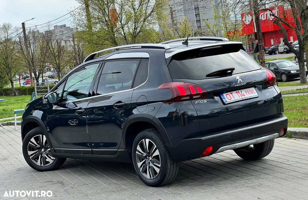 Peugeot 2008 1.2 PureTech Turbo S&S Allure - 10