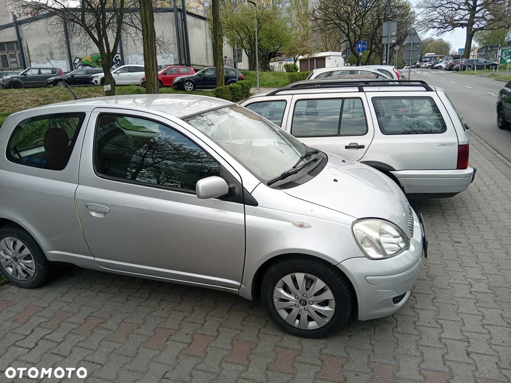 Toyota Yaris 1.3 Terra Plus - 3