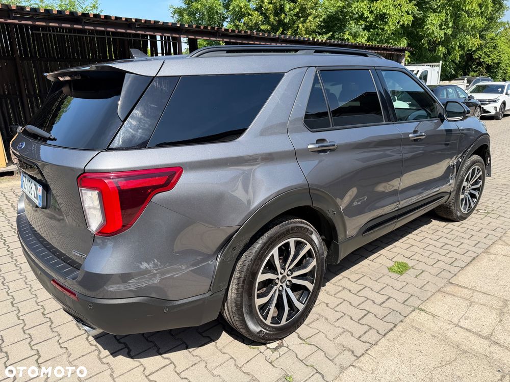 Ford Explorer - 3