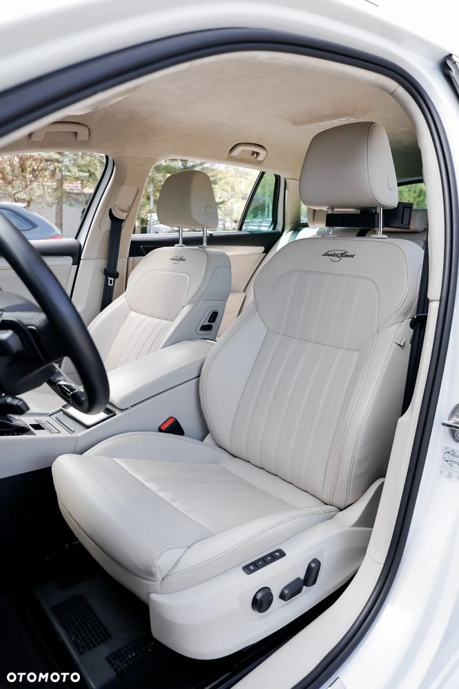 Skoda Superb 2.0 TDI SCR L&K DSG - 13