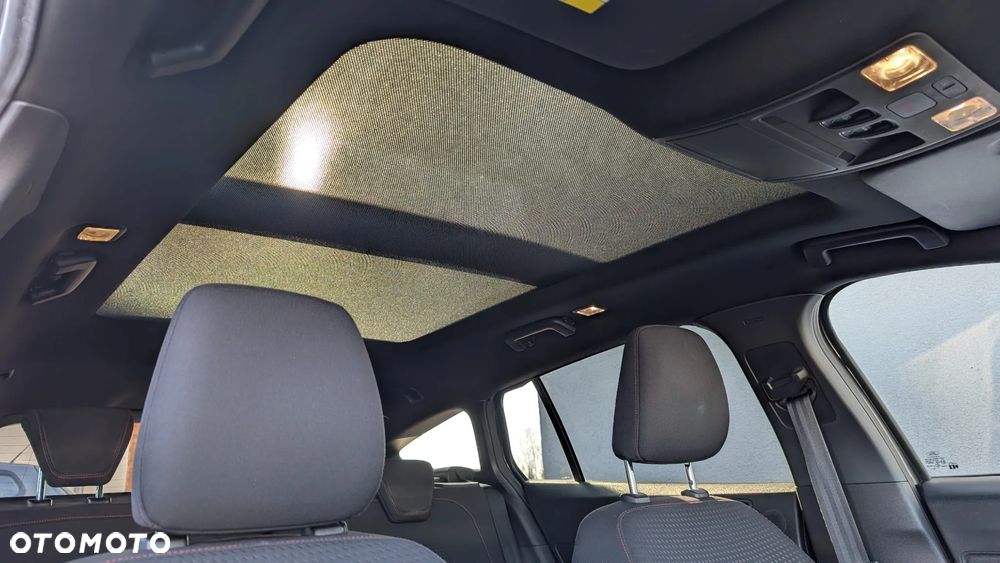 Ford Focus 1.5 EcoBoost ST-Line - 12